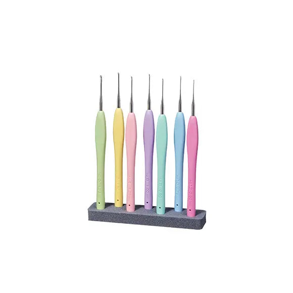 Clover Amour Crochet Hook Set 3675