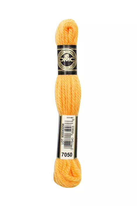 DMC Tapestry Wool Chart - Blanc, Ecru, Noir & 7000 - 7099