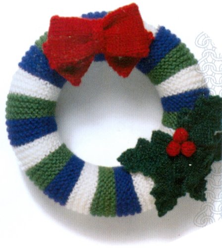 Christmas Knits Book 1 - Wreath with Bow and Holly