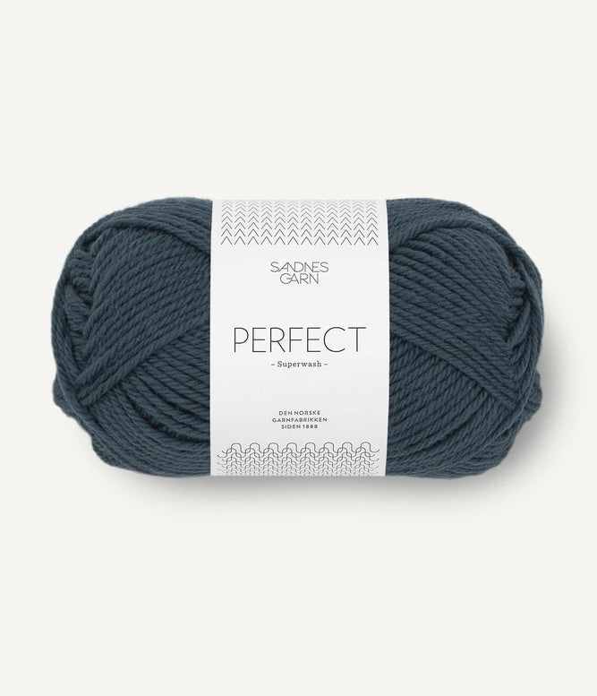 6580 Dark Grey-Green