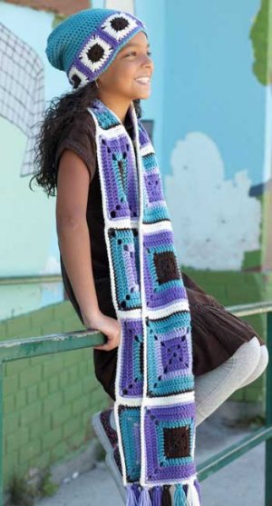 Patons Book 500882 - Cool for School - Bright and Slouchy Set
