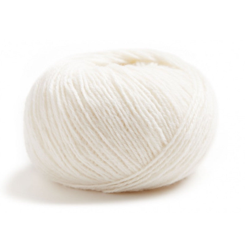 Estonian woolen yarn in natural tones, Wool and Woolen