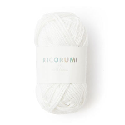 White glow in the dark polyester yarn ball 