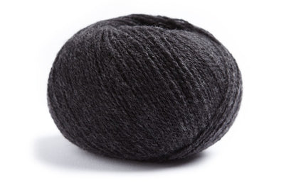 Black-brown ball of merino wool and cashmere yarn from Lamana