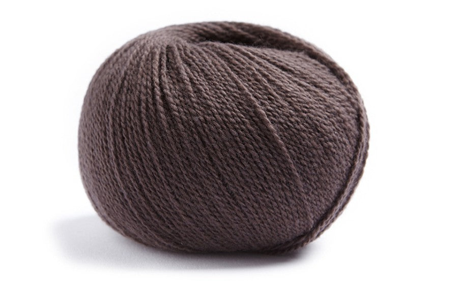 Brown ball of merino wool and cashmere yarn from Lamana