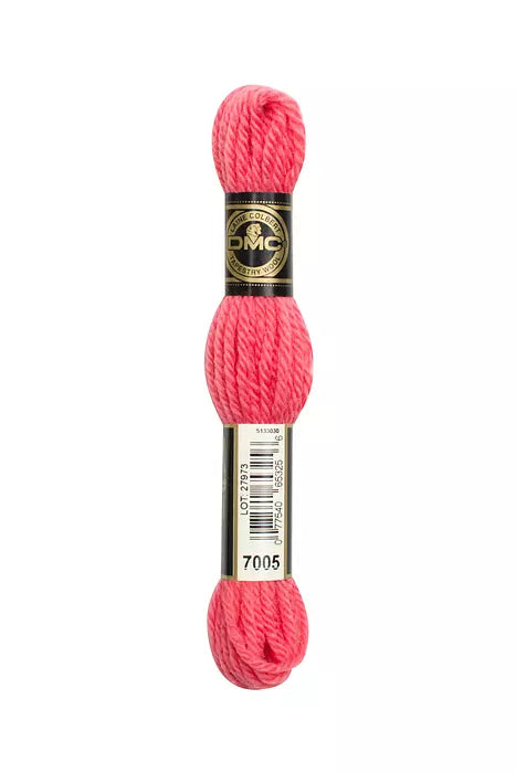DMC Tapestry Wool Chart - Blanc, Ecru, Noir & 7000 - 7099