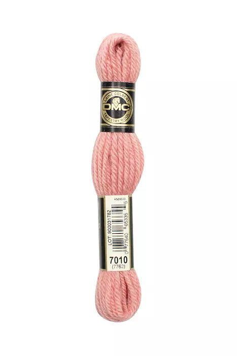 DMC Tapestry Wool Chart - Blanc, Ecru, Noir & 7000 - 7099
