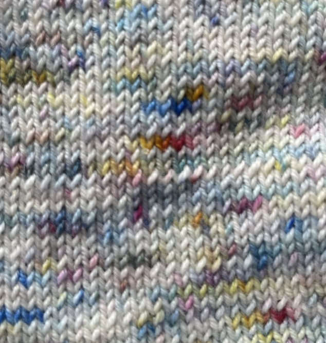 Close up knitted swatch of Toques on Ice yarn
