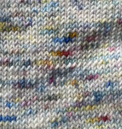 Close up knitted swatch of Toques on Ice yarn