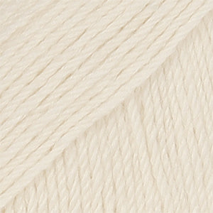 Close-up of off white wool/polyamide/ alpaca yarn from Drops