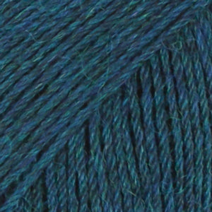 Close-up of heathered teal wool/polyamide/ alpaca yarn from Drops