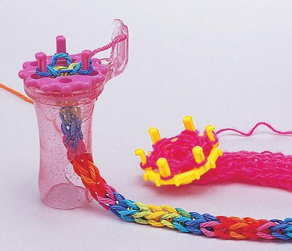 Clover 3101 Wonder Knitter - showing the 2 disks